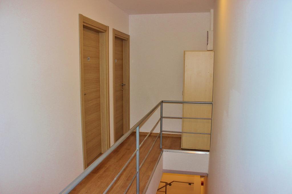 Central Guesthouse (Adults Only) Bucarest Exterior foto