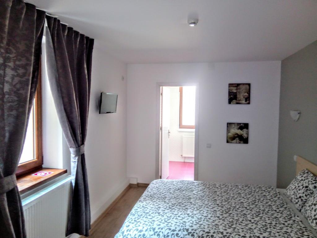 Central Guesthouse (Adults Only) Bucarest Exterior foto